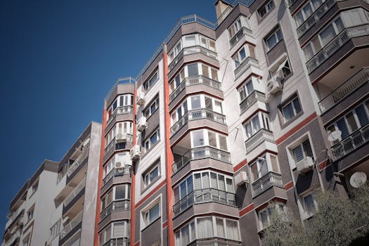 ¿Dónde es más difícil comprar una casa en España?