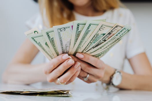 OCU demuestra que es posible ahorrar 1.273 € al año en ...